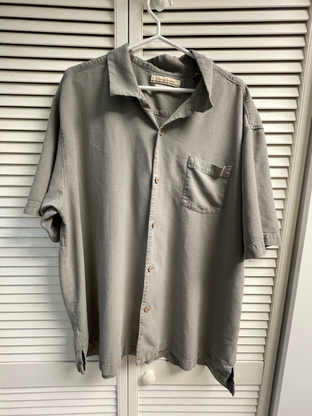 Men’s TOMMY BAHAMA. 100% Silk Button down Short Sleeve Shirt Size 3XL, 28” PTP
